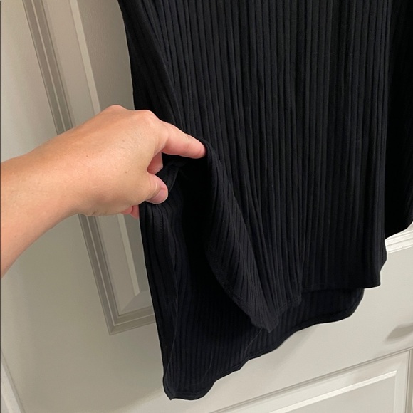 Piphany Sunset Black Short Sleeve Tee with Back Detail - Picture 4 of 5